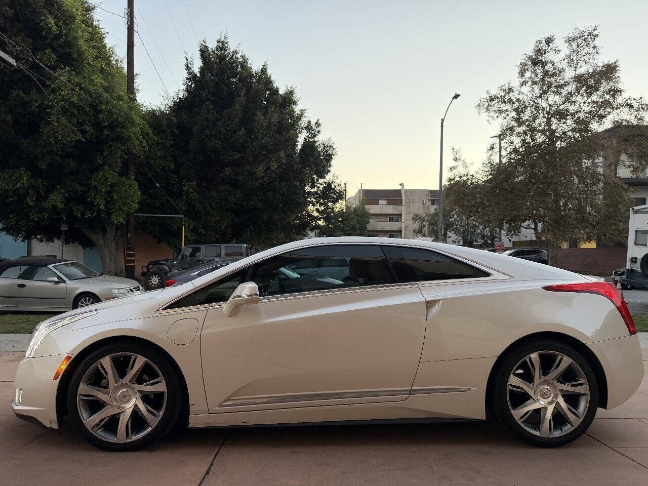 Used 2014 Cadillac ELR w/ Luxury Package FWD image 8