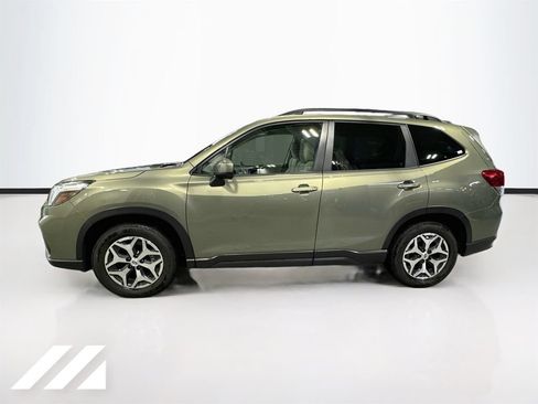 Used 2020 Subaru Forester Premium AWD/4WD image 8