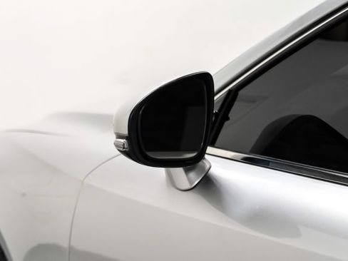 Used 2016 Lexus IS 200t RWD image 39