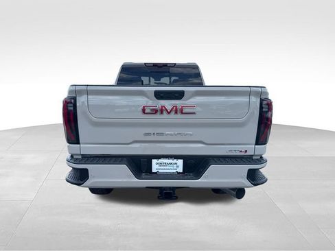 New 2026 GMC Sierra 2500 AT4 w/ AT4 Premium Plus Package AWD/4WD image 4