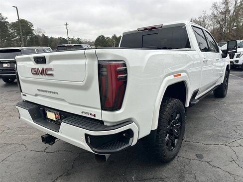 Used 2024 GMC Sierra 2500 AT4 w/ AT4 Premium Plus Package image 6