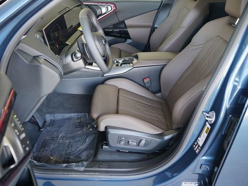 New 2026 BMW X3 xDrive30 w/ Premium Package image 9