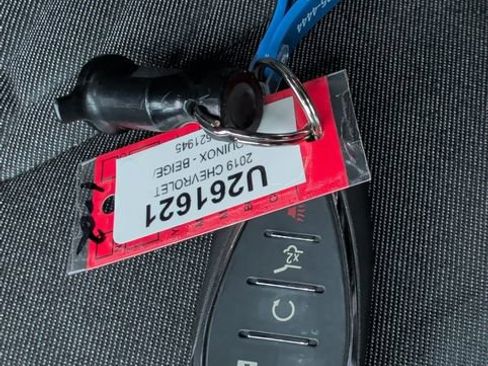 Used 2019 Chevrolet Equinox LT FWD image 23