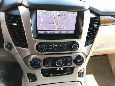 Used 2015 GMC Yukon XL Denali w/ Touring Package AWD/4WD image 27