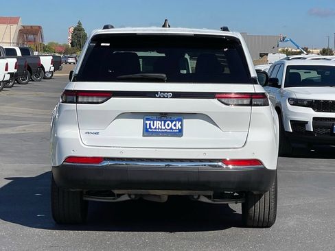 Used 2024 Jeep Grand Cherokee Limited 4xe AWD/4WD image 8