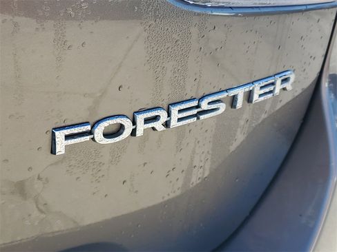 Used 2020 Subaru Forester Premium image 6