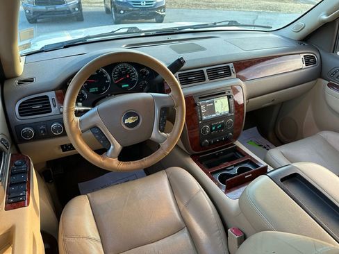 Used 2013 Chevrolet Tahoe LTZ image 27