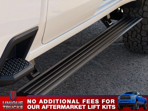 Used 2024 GMC Sierra 2500 Denali Ultimate AWD/4WD image 12