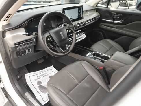 Used 2023 Lincoln Corsair Standard w/ Equipment Group 101A image 8