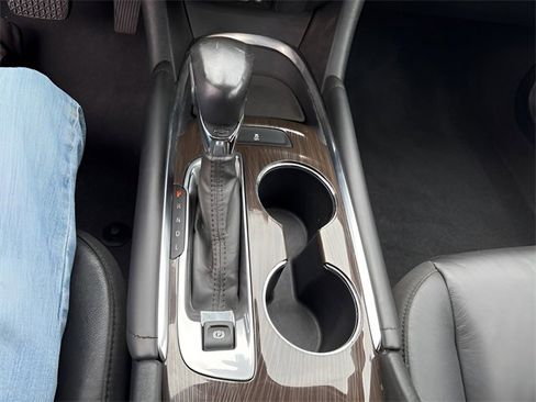 Used 2022 Chevrolet Malibu Premier image 24