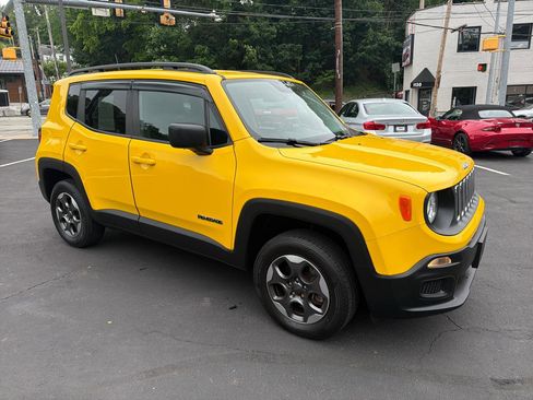 Used 2017 Jeep Renegade Sport w/ Power & Air Group AWD/4WD image 3