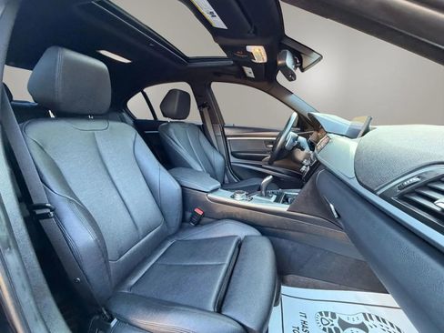 Used 2018 BMW 330i xDrive Sedan AWD/4WD image 19