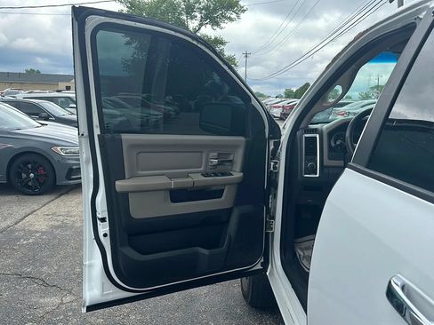 Used 2012 RAM 1500 Classic SLT AWD/4WD image 9