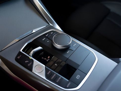 Used 2025 BMW 430i xDrive w/ M Sport Package image 25