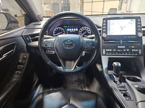 Used 2019 Toyota Avalon Touring w/ Advanced Safety Package image 15