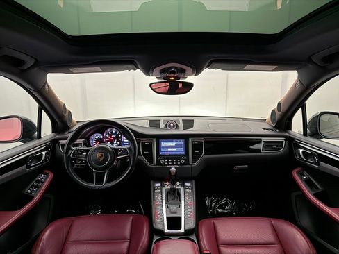 Used 2018 Porsche Macan GTS image 31