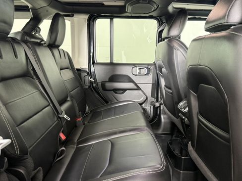 Used 2023 Jeep Wrangler Sahara w/ Cold Weather Group image 13