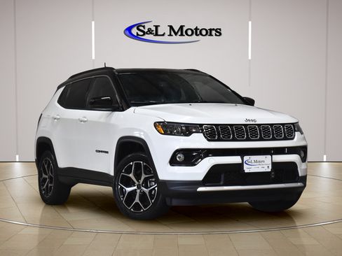 Used 2025 Jeep Compass Limited AWD/4WD image 2
