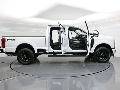 New 2025 Ford F250 Lariat w/ Lariat Ultimate Package image 4