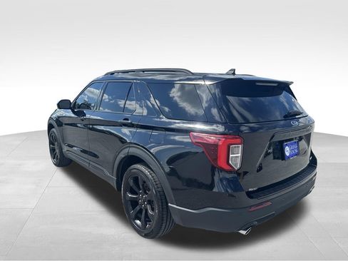 Used 2023 Ford Explorer ST-Line AWD/4WD image 9