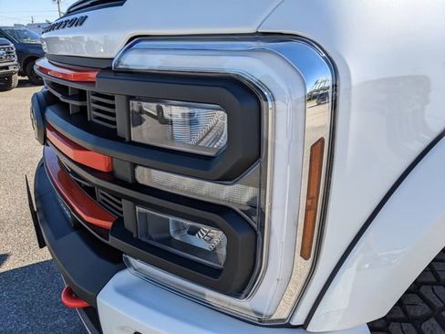 New 2026 Ford F250 Lariat w/ Black Appearance Package image 9