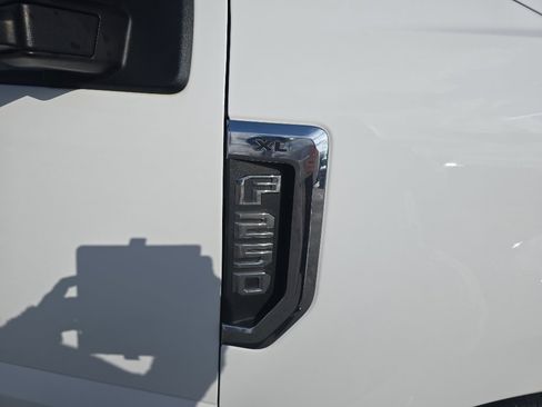 Used 2018 Ford F250 XL image 25