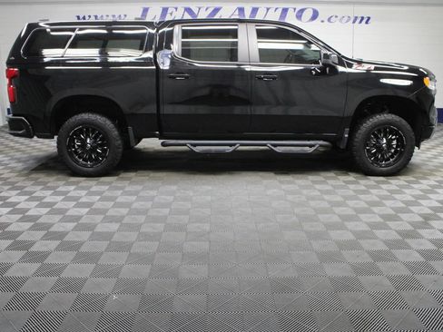 Used 2022 Chevrolet Silverado 1500 RST AWD/4WD image 3