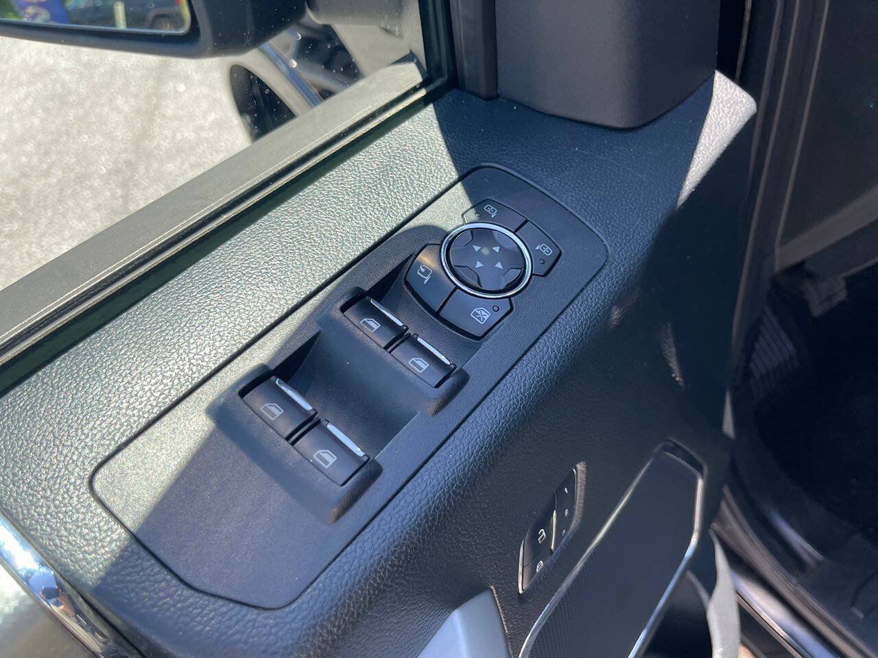 Used 2016 Ford F150 Lariat AWD/4WD image 21