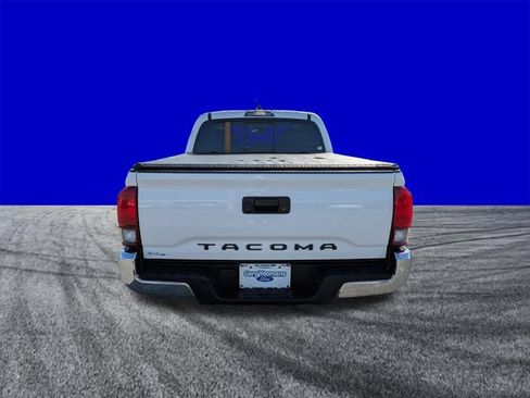 Used 2020 Toyota Tacoma SR5 RWD image 5