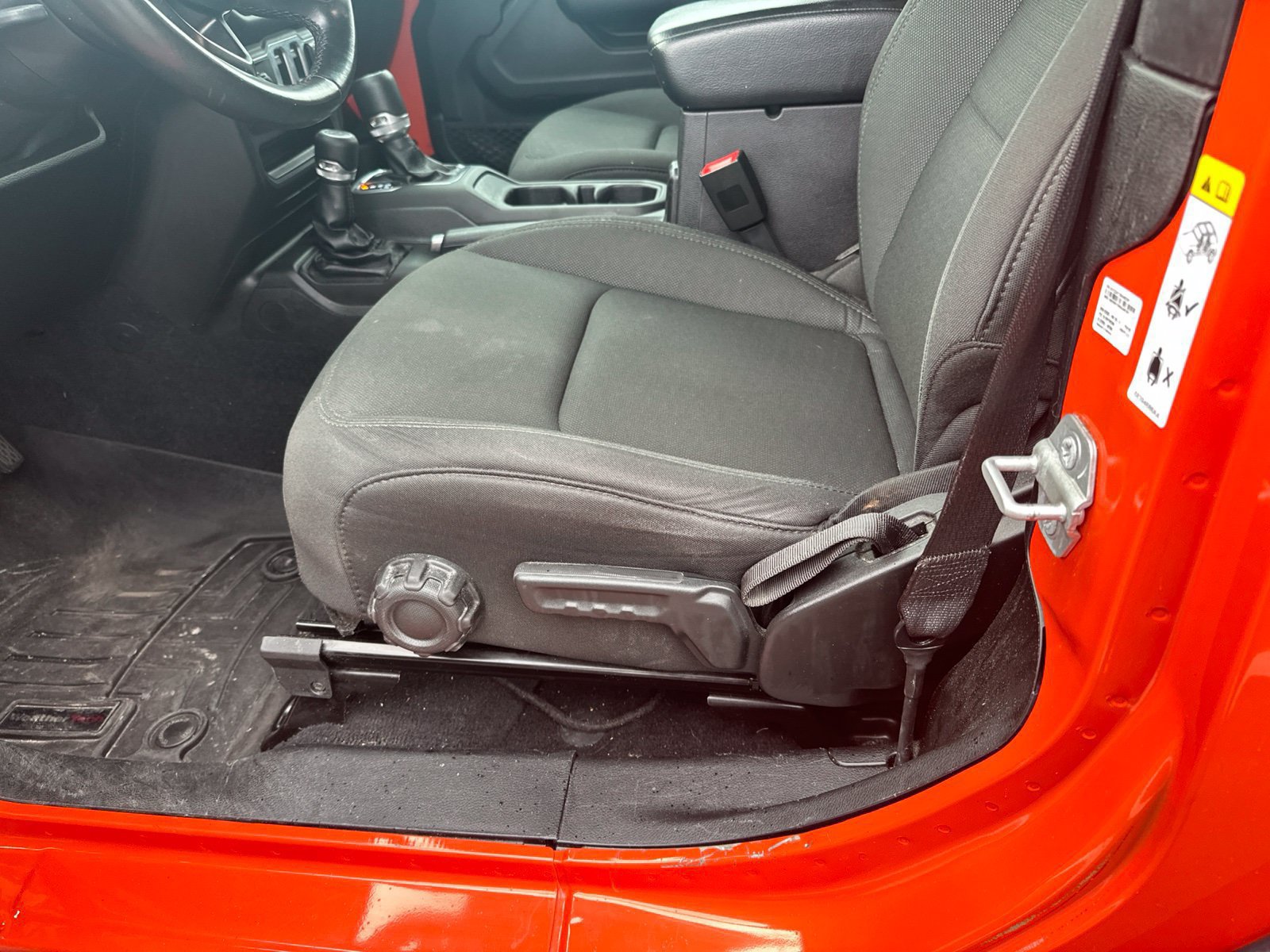 Used 2019 Jeep Wrangler Sport AWD/4WD image 9