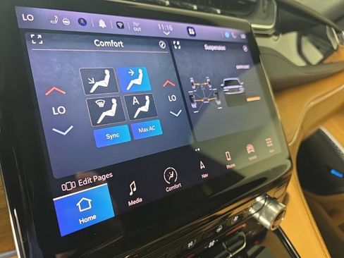 Used 2022 Jeep Grand Cherokee Summit AWD/4WD image 19