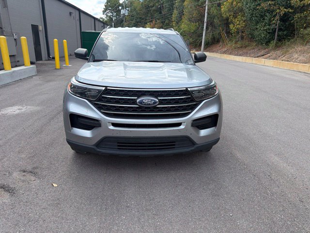Used 2023 Ford Explorer XLT RWD image 2