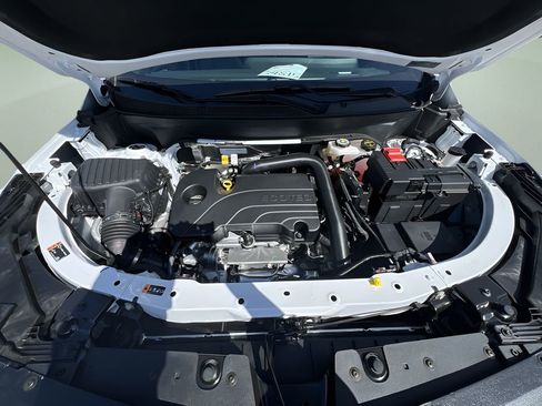 New 2026 Chevrolet Equinox LT w/ Convenience Package II image 28