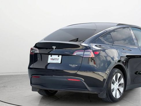 Used 2023 Tesla Model Y Long Range AWD/4WD image 7