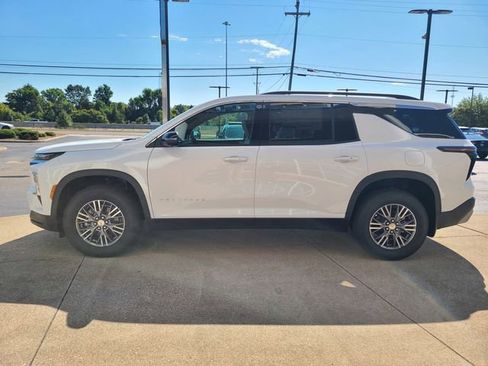 New 2026 Chevrolet Traverse LT w/ Driver Confidence Package image 8