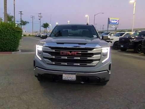 Used 2024 GMC Sierra 1500 SLE AWD/4WD image 3