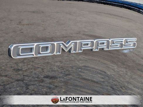 Certified 2019 Jeep Compass Latitude image 10