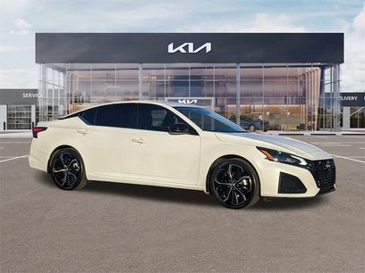 Used 2023 Nissan Altima 2.5 SR w/ SR Premium Package