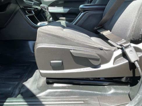 Used 2022 Chevrolet Colorado LT w/ Fleet Safety Package RWD image 15