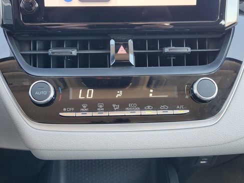 Used 2024 Toyota Corolla LE image 21