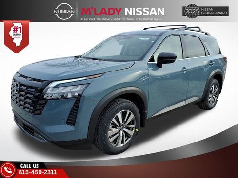 New 2026 Nissan Pathfinder SL image 3