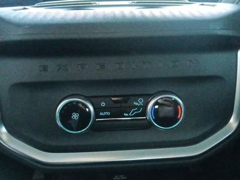 New 2026 Ford Expedition Active image 28