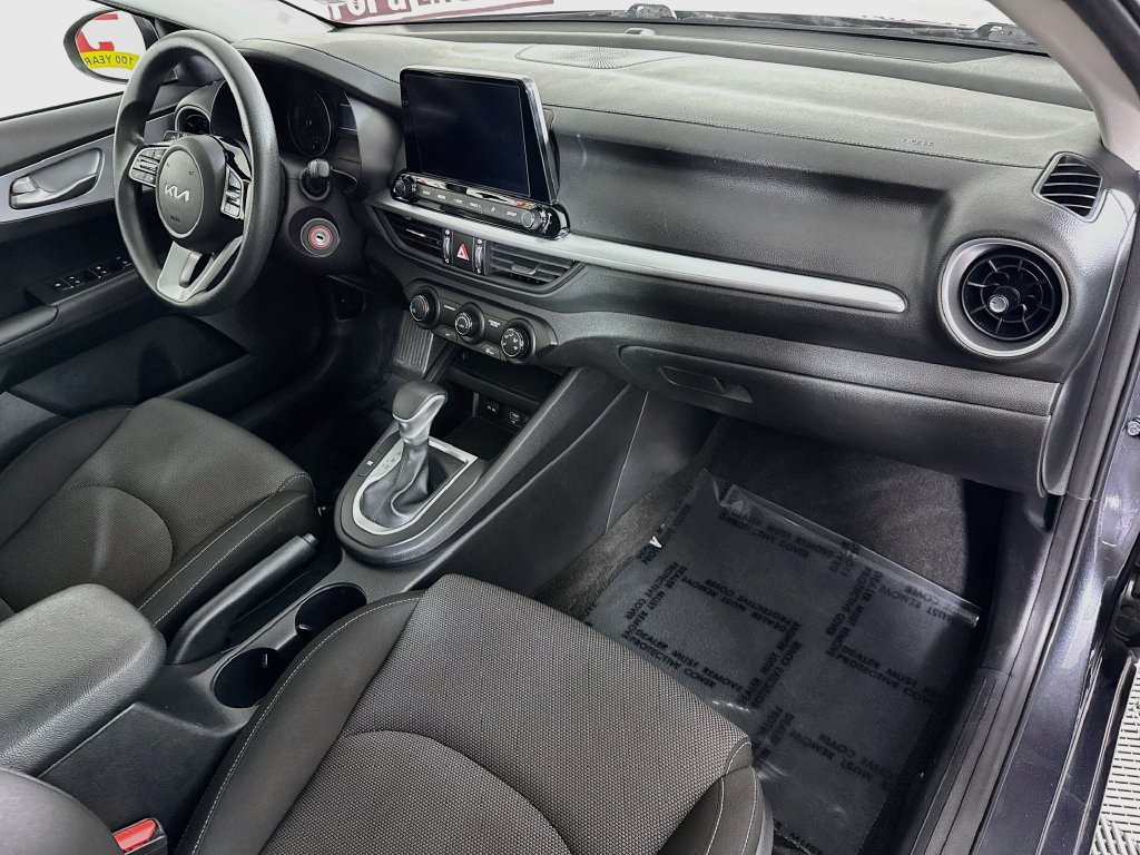Used 2024 Kia Forte LXS FWD image 29