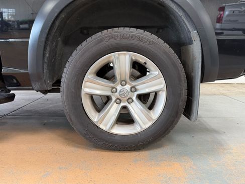 Used 2019 RAM 1500 Warlock AWD/4WD image 9