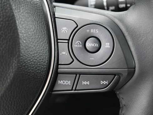 Certified 2025 Toyota Corolla Cross XLE w/ Convenience Package AWD/4WD image 19