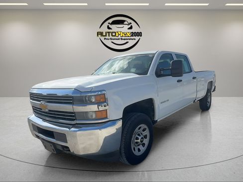 Used 2016 Chevrolet Silverado 3500 W/T AWD/4WD image 2