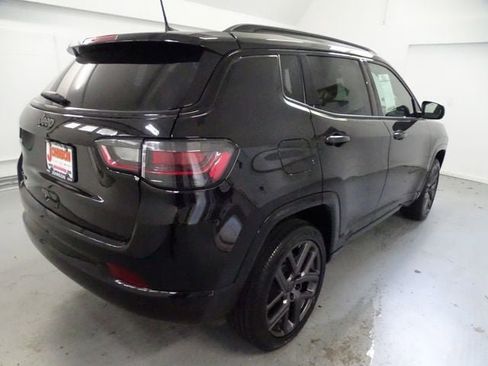 Used 2025 Jeep Compass Limited w/ High Altitude Package AWD/4WD image 25