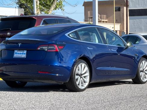 Used 2018 Tesla Model 3 Long Range RWD image 8