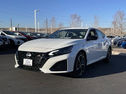 New 2025 Nissan Altima 2.5 SR w/ SR Premium Package image 4