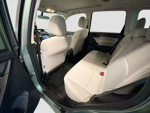 Used 2017 Subaru Forester 2.5i Premium w/ All-Weather Package image 24